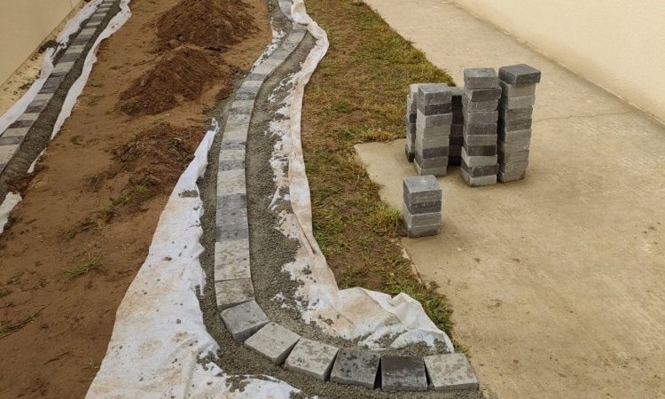 Création, réalisation et aménagement de la cour d'un particulier proche de Chalon sur saône. 